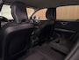 Volvo V60 B3 Momentum Advantage | Stoel en Stuurwielverwarming | Parkeercamera | 17 Inch | Cruise Control | Climate Control L+R | Parkeersensoren voor+achter | DAB Radio | Regensensor | Apple Carplay/Android Auto | Volvo On Call met mobiele App functie | Denim Blue Metallic |
