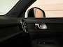 Volvo XC40 Single Motor Extened Range Core 82 kWh | 96% SoH | Parkeercamera | Michelin All Season banden | Parkeersensoren voor+achter | Zitting verlenging voorstoelen | 19 Inch | Cruise Control | Alarm Klasse III | Climate Control L+R | Draadloos telefoon opladen | Automatisch dimmende binnen en buitenspiegels | Regensensor | Apple Carplay/Android Auto | DAB Radio | Volvo On Call met mobiele App functie | Fjord Blue Metallic |