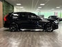 Volvo XC60 T8 AWD Recharge Ultra Black Edition | Luchtvering | Trekhaak | 360° Camera | 455pk | Head-Up Display | Adaptieve Cruise Control | Stoelverwarming voor+achter | Stuurwielverwarming | Schuifdak | Full LED Meesturende koplampen | Pilot Assist | BLIS Dode Hoek Detectie | Elektrische voorstoelen geheugen | R-Design Contour stoelen met wit stiksel en bies | Zitting verlenging voorstoelen | Lederen dashboard | 21 Inch | Google Infotainment | Keyless Drive | Elektrisch bedienbare achterklep | DAB Radio | Apple Carplay/Android Auto | Alarm Klasse III | Draadloos telefoon opladen | Volvo On Call met mobiele App functie | Onyx Black Metallic |