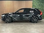 Volvo XC60 T8 AWD Recharge Ultra Black Edition | Luchtvering | Trekhaak | 360° Camera | 455pk | Head-Up Display | Adaptieve Cruise Control | Stoelverwarming voor+achter | Stuurwielverwarming | Schuifdak | Full LED Meesturende koplampen | Pilot Assist | BLIS Dode Hoek Detectie | Elektrische voorstoelen geheugen | R-Design Contour stoelen met wit stiksel en bies | Zitting verlenging voorstoelen | Lederen dashboard | 21 Inch | Google Infotainment | Keyless Drive | Elektrisch bedienbare achterklep | DAB Radio | Apple Carplay/Android Auto | Alarm Klasse III | Draadloos telefoon opladen | Volvo On Call met mobiele App functie | Onyx Black Metallic |