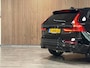Volvo XC60 T8 AWD Recharge Ultra Black Edition | Luchtvering | Trekhaak | 360° Camera | 455pk | Head-Up Display | Adaptieve Cruise Control | Stoelverwarming voor+achter | Stuurwielverwarming | Schuifdak | Full LED Meesturende koplampen | Pilot Assist | BLIS Dode Hoek Detectie | Elektrische voorstoelen geheugen | R-Design Contour stoelen met wit stiksel en bies | Zitting verlenging voorstoelen | Lederen dashboard | 21 Inch | Google Infotainment | Keyless Drive | Elektrisch bedienbare achterklep | DAB Radio | Apple Carplay/Android Auto | Alarm Klasse III | Draadloos telefoon opladen | Volvo On Call met mobiele App functie | Onyx Black Metallic |