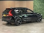 Volvo XC60 T8 AWD Recharge Ultra Black Edition | Luchtvering | Trekhaak | 360° Camera | 455pk | Head-Up Display | Adaptieve Cruise Control | Stoelverwarming voor+achter | Stuurwielverwarming | Schuifdak | Full LED Meesturende koplampen | Pilot Assist | BLIS Dode Hoek Detectie | Elektrische voorstoelen geheugen | R-Design Contour stoelen met wit stiksel en bies | Zitting verlenging voorstoelen | Lederen dashboard | 21 Inch | Google Infotainment | Keyless Drive | Elektrisch bedienbare achterklep | DAB Radio | Apple Carplay/Android Auto | Alarm Klasse III | Draadloos telefoon opladen | Volvo On Call met mobiele App functie | Onyx Black Metallic |