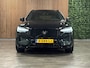 Volvo XC60 T8 AWD Recharge Ultra Black Edition | Luchtvering | Trekhaak | 360° Camera | 455pk | Head-Up Display | Adaptieve Cruise Control | Stoelverwarming voor+achter | Stuurwielverwarming | Schuifdak | Full LED Meesturende koplampen | Pilot Assist | BLIS Dode Hoek Detectie | Elektrische voorstoelen geheugen | R-Design Contour stoelen met wit stiksel en bies | Zitting verlenging voorstoelen | Lederen dashboard | 21 Inch | Google Infotainment | Keyless Drive | Elektrisch bedienbare achterklep | DAB Radio | Apple Carplay/Android Auto | Alarm Klasse III | Draadloos telefoon opladen | Volvo On Call met mobiele App functie | Onyx Black Metallic |