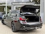 BMW 3-Serie 330e High Ex. M-Sport |Schuif/kantel|Leer|Trekhaak|19"