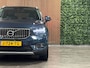 Volvo XC40 T5 Recharge Inscription | Trekhaak | Harman Kardon | Adaptieve Cruise Control | Bestuurdersstoel elektrisch geheugen | Standkachel met Volvo On Call App | Stoel en Stuurwielverwarming | Full LED meesturende koplampen | Pilot Assist | BLIS Dode Hoek Detectie | Parkeercamera | Lederen bekleding | Zitting verlenging voorstoelen | Passagiersstoel elektrisch | 19 Inch | Keyless Drive | Parkeersensoren voor+achter | Elektrisch bedienbare achterklep | Privacy Glass | Breedstralers in voorbumper | Draadloos telefoon opladen | Climate Control L+R | DAB Radio | Apple Carplay/Android Auto | Volvo On Call met mobiele App functie | Denim Blue Metallic |