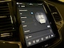 Volvo XC90 T8 AWD Recharge Plus Bright Long Range | Trekhaak | 360° Camera | Harman Kardon | 455pk | Adaptieve Cruise Control | Standkachel met Volvo On Call App | Stoelverwarming voor+achter | Stuurwielverwarming | Schuifdak | Full LED Meesturende koplampen | Pilot Assist | BLIS Dode Hoek Detectie | Elektrische voorstoelen geheugen | Lederen bekleding | Zitting verlenging voorstoelen | Lederen dashboard | 20 Inch | Google Infotainment | Keyless Drive | Privacy Glass | Elektrisch bedienbare achterklep | Geïntegreerd kinderzitje achterin | Geïntegreerde zongordijnen achterportieren | Verlichte instaplijsten | 7-Persoons | 4-Zone Climate Control | DAB Radio | Apple Carplay/Android Auto | Alarm Klasse III | Draadloos telefoon opladen | Volvo On Call met mobiele App functie | Platinum Grey Metallic |