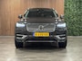 Volvo XC90 T8 AWD Recharge Plus Bright Long Range | Trekhaak | 360° Camera | Harman Kardon | 455pk | Adaptieve Cruise Control | Standkachel met Volvo On Call App | Stoelverwarming voor+achter | Stuurwielverwarming | Schuifdak | Full LED Meesturende koplampen | Pilot Assist | BLIS Dode Hoek Detectie | Elektrische voorstoelen geheugen | Lederen bekleding | Zitting verlenging voorstoelen | Lederen dashboard | 20 Inch | Google Infotainment | Keyless Drive | Privacy Glass | Elektrisch bedienbare achterklep | Geïntegreerd kinderzitje achterin | Geïntegreerde zongordijnen achterportieren | Verlichte instaplijsten | 7-Persoons | 4-Zone Climate Control | DAB Radio | Apple Carplay/Android Auto | Alarm Klasse III | Draadloos telefoon opladen | Volvo On Call met mobiele App functie | Platinum Grey Metallic |