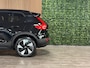 Volvo EX40 Single Motor Extended Range Ultra 82 kWh | Schuifdak | 360° Camera | Harman Kardon | Adaptieve Cruise Control | Bestuurdersstoel elektrisch geheugen | Stoel en Stuurwielverwarming | 19 Inch | Passagiersstoel elektrisch | Microtech / alcantara bekleding met wit stiksel en bies | Zitting verlenging voorstoelen | Pilot Assist | BLIS Dode Hoek Detectie | Warmtepomp | Google Infotainment | Keyless Drive | Verlichtingspack 2 | Parkeersensoren voor+achter | Privacy Glass | Elektrisch bedienbare achterklep | Draadloos telefoon opladen | DAB Radio | Apple Carplay/Android Auto | Volvo On Call met mobiele App functie | Onyx Black Metallic |