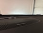 Volvo EX40 Single Motor Extended Range Ultra 82 kWh | Schuifdak | 360° Camera | Harman Kardon | Adaptieve Cruise Control | Bestuurdersstoel elektrisch geheugen | Stoel en Stuurwielverwarming | 19 Inch | Passagiersstoel elektrisch | Microtech / alcantara bekleding met wit stiksel en bies | Zitting verlenging voorstoelen | Pilot Assist | BLIS Dode Hoek Detectie | Warmtepomp | Google Infotainment | Keyless Drive | Verlichtingspack 2 | Parkeersensoren voor+achter | Privacy Glass | Elektrisch bedienbare achterklep | Draadloos telefoon opladen | DAB Radio | Apple Carplay/Android Auto | Volvo On Call met mobiele App functie | Onyx Black Metallic |