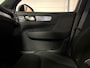 Volvo EX40 Single Motor Extended Range Ultra 82 kWh | Schuifdak | 360° Camera | Harman Kardon | Adaptieve Cruise Control | Bestuurdersstoel elektrisch geheugen | Stoel en Stuurwielverwarming | 19 Inch | Passagiersstoel elektrisch | Microtech / alcantara bekleding met wit stiksel en bies | Zitting verlenging voorstoelen | Pilot Assist | BLIS Dode Hoek Detectie | Warmtepomp | Google Infotainment | Keyless Drive | Verlichtingspack 2 | Parkeersensoren voor+achter | Privacy Glass | Elektrisch bedienbare achterklep | Draadloos telefoon opladen | DAB Radio | Apple Carplay/Android Auto | Volvo On Call met mobiele App functie | Onyx Black Metallic |
