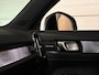 Volvo EX40 Single Motor Extended Range Ultra 82 kWh | Schuifdak | 360° Camera | Harman Kardon | Adaptieve Cruise Control | Bestuurdersstoel elektrisch geheugen | Stoel en Stuurwielverwarming | 19 Inch | Passagiersstoel elektrisch | Microtech / alcantara bekleding met wit stiksel en bies | Zitting verlenging voorstoelen | Pilot Assist | BLIS Dode Hoek Detectie | Warmtepomp | Google Infotainment | Keyless Drive | Verlichtingspack 2 | Parkeersensoren voor+achter | Privacy Glass | Elektrisch bedienbare achterklep | Draadloos telefoon opladen | DAB Radio | Apple Carplay/Android Auto | Volvo On Call met mobiele App functie | Onyx Black Metallic |