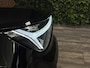 Volvo EX40 Single Motor Extended Range Ultra 82 kWh | Schuifdak | 360° Camera | Harman Kardon | Adaptieve Cruise Control | Bestuurdersstoel elektrisch geheugen | Stoel en Stuurwielverwarming | 19 Inch | Passagiersstoel elektrisch | Microtech / alcantara bekleding met wit stiksel en bies | Zitting verlenging voorstoelen | Pilot Assist | BLIS Dode Hoek Detectie | Warmtepomp | Google Infotainment | Keyless Drive | Verlichtingspack 2 | Parkeersensoren voor+achter | Privacy Glass | Elektrisch bedienbare achterklep | Draadloos telefoon opladen | DAB Radio | Apple Carplay/Android Auto | Volvo On Call met mobiele App functie | Onyx Black Metallic |