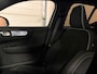 Volvo EX40 Single Motor Extended Range Ultra 82 kWh | Schuifdak | 360° Camera | Harman Kardon | Adaptieve Cruise Control | Bestuurdersstoel elektrisch geheugen | Stoel en Stuurwielverwarming | 19 Inch | Passagiersstoel elektrisch | Microtech / alcantara bekleding met wit stiksel en bies | Zitting verlenging voorstoelen | Pilot Assist | BLIS Dode Hoek Detectie | Warmtepomp | Google Infotainment | Keyless Drive | Verlichtingspack 2 | Parkeersensoren voor+achter | Privacy Glass | Elektrisch bedienbare achterklep | Draadloos telefoon opladen | DAB Radio | Apple Carplay/Android Auto | Volvo On Call met mobiele App functie | Onyx Black Metallic |