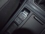 Volkswagen Golf 1.0 TSI Comfortline Business | CarPlay • Camera • Climate • NAP