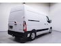 Renault Master 2.3 dCi 135 pk L2H2 Navi, Camera, Trekhaak, NAP BPM Vrij, Laadruimte Pakket, PDC V+A, 3-Zits
