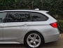 BMW 3-Serie Touring M Sport Apple CarPlay dig.dash Navi GR NAP NL Edition M Sport Shadow Executive