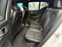 Volvo XC40 2.0 T4 R-Design | 1E EIGENAAR | 12MND GARANTIE | AUTOMAAT | LED | DAB | PANO | CRUISE | TREKHAAK | CARPLAY |