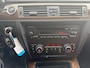 BMW 3-Serie 325i High Executive | 1E EIGENAAR | 12MND GARANTIE | XENON | LEDER | CLIMA | STOELVERW. |