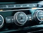 Volkswagen Golf Variant 1.5 TSI Highline R Line | Schuif/ Kantel Dak | Origineel NL | Keyless | Camera | Stoelverwarming | Adaptieve Cruise Control | DAB+ | Climate Control | ErgoActive Massage Stoel | Velours Bekleding |
