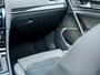 Volkswagen Golf Variant 1.5 TSI Highline R Line | Schuif/ Kantel Dak | Origineel NL | Keyless | Camera | Stoelverwarming | Adaptieve Cruise Control | DAB+ | Climate Control | ErgoActive Massage Stoel | Velours Bekleding |