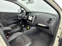 Renault Captur 0.9 TCe XMOD | TWO TONE | TREKHAAK | CLIMA | CRUISE | CAMERA | LEDER | NAVI | 17'' LM VELGEN | STOELVERWARMING |