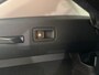Volkswagen T-Roc 1.5 eTsi Life First Edition 116PK DSG | Trekhaak | Stuurverwarming | Zwart dak |