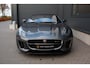 Jaguar F-Type 2.0T 300pk RWD R-Dynamic | NL Auto | BTW | Sportuitlaat | Lane Assist | Stuurverwarming | Glasdak | RWD | Led | Camera | Memory | Apple & Android Carplay | P300 |19"| Dealer Onderhouden.