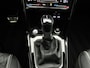 Volkswagen T-Roc 1.5 TSI R-Line Edition | Apple CarPlay & Android auto | parkeersensoren rondom | Achteruitrijcamera | Adaptieve cruise control | Navi | Verwarmbare stoelen | Dodehoek detectie |