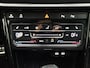 Volkswagen T-Roc 1.5 TSI R-Line Edition | Apple CarPlay & Android auto | parkeersensoren rondom | Achteruitrijcamera | Adaptieve cruise control | Navi | Verwarmbare stoelen | Dodehoek detectie |