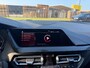 BMW 1-Serie 116d Executive | 1E EIGENAAR | 12MND GARANTIE | AUTOMAAT | LED | CARPLAY | SFEERVERLICHTING | CRUISE | AIRCO |