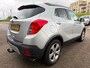Opel Mokka 1.4 T Cosmo van 2de Eig met parkeersensoren en trekhaak en bluetooth telefoon en cruise controle en airco