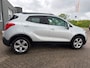 Opel Mokka 1.4 T Cosmo van 2de Eig met parkeersensoren en trekhaak en bluetooth telefoon en cruise controle en airco