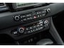 Kia Niro Hybrid 1.6 GDi DCT6 DynamicLine | Trekhaak | Navigatie | Apple Carplay | Android Auto | Achteruitrijcamera | Parkeersensoren | Leder/Stof Bekleding | Lichtmetalen Velgen