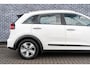 Kia Niro Hybrid 1.6 GDi DCT6 DynamicLine | Trekhaak | Navigatie | Apple Carplay | Android Auto | Achteruitrijcamera | Parkeersensoren | Leder/Stof Bekleding | Lichtmetalen Velgen