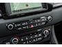 Kia Niro Hybrid 1.6 GDi DCT6 DynamicLine | Trekhaak | Navigatie | Apple Carplay | Android Auto | Achteruitrijcamera | Parkeersensoren | Leder/Stof Bekleding | Lichtmetalen Velgen