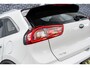 Kia Niro Hybrid 1.6 GDi DCT6 DynamicLine | Trekhaak | Navigatie | Apple Carplay | Android Auto | Achteruitrijcamera | Parkeersensoren | Leder/Stof Bekleding | Lichtmetalen Velgen