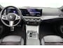 BMW i4 EDrive35 70 kWh M-sportpakket SoH 93,46%(1e Eig, Dealer OndH, Navi Pro, Camera, Carplay, Addapt Cruise, StoelV, PDC V+A,Etc