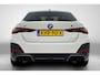 BMW i4 EDrive35 70 kWh M-sportpakket (1e Eig, Dealer OnderH, Navi Pro, Camera, Carplay, Addapt Cruise, StoelV, PDC V+A, Etc)