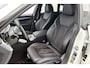 BMW i4 EDrive35 70 kWh M-sportpakket SoH 93,46%(1e Eig, Dealer OndH, Navi Pro, Camera, Carplay, Addapt Cruise, StoelV, PDC V+A,Etc