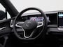 Volkswagen Tayron 1.5 eHybrid Life Edition 204PK | Navigatie | Adaptieve cruise control | Stoel en Stuurverwarming | 360 camera | Trekhaak | Elektrische Klep | 18"inch Napoli velgen | Design pakket Dark |