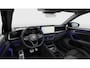 Volkswagen Tayron 1.5 eHybrid R-Line Edition 272PK | Navigatie | Adaptieve cruise control | Elektrische stoelen | Elektrische klep | Harman Kardon | Trekhaak | Panoramaschuif-kanteldak | 20"inch velgen | Black style Pakket | Voorstoelen en achterbank verwarmd | Stuurverwarming | 360 camera |