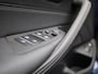 BMW 5-Serie Touring 520e 150kW | PANORAMADAK | ACHTERUITRIJCAMERA 360° | LEDER INTERIEUR | GROOT NAVIGATIE | CLIMATE CONTROL | LED VERLICHTING | TREKHAK WEGKLAPBAAR |