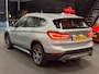 BMW X1 SDrive20i High Executive AUT/LED/NAVI/HUD/LEDER/CAMERA/PDC/DEALER-ONDERHOUDEN