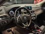 BMW X1 SDrive20i High Executive AUT/LED/NAVI/HUD/LEDER/CAMERA/PDC/DEALER-ONDERHOUDEN