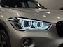 BMW X1 SDrive20i High Executive AUT/LED/NAVI/HUD/LEDER/CAMERA/PDC/DEALER-ONDERHOUDEN