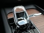 Volvo XC60 2.0 T8 Plug-in hybrid AWD Ultimate Dark | 455PK | Luchtvering | Bowers & Wilkens | 360°-camera | Stoelventilatie | Massage | Nappa | Panoramadak | Trekhaak | Orrefors Sweden | Head-up display | Stoelverwarming V+A