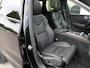 Volvo XC60 2.0 T8 Plug-in hybrid AWD Ultimate Dark | 455PK | Luchtvering | Bowers & Wilkens | 360°-camera | Stoelventilatie | Massage | Nappa | Panoramadak | Trekhaak | Orrefors Sweden | Head-up display | Stoelverwarming V+A