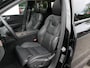 Volvo XC60 2.0 T8 Plug-in hybrid AWD Ultimate Dark | 455PK | Luchtvering | Bowers & Wilkens | 360°-camera | Stoelventilatie | Massage | Nappa | Panoramadak | Trekhaak | Orrefors Sweden | Head-up display | Stoelverwarming V+A