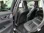 Volvo XC60 2.0 T8 Plug-in hybrid AWD Ultimate Dark | 455PK | Luchtvering | Bowers & Wilkens | 360°-camera | Stoelventilatie | Massage | Nappa | Panoramadak | Trekhaak | Orrefors Sweden | Head-up display | Stoelverwarming V+A
