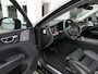 Volvo XC60 2.0 T8 Plug-in hybrid AWD Ultimate Dark | 455PK | Luchtvering | Bowers & Wilkens | 360°-camera | Stoelventilatie | Massage | Nappa | Panoramadak | Trekhaak | Orrefors Sweden | Head-up display | Stoelverwarming V+A